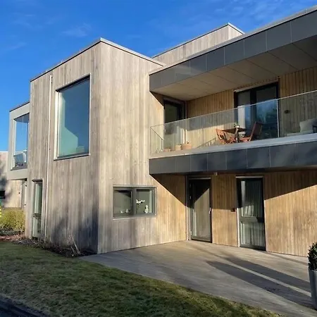 아파트 Modern House In 15 Min To 10 Min To Airport *